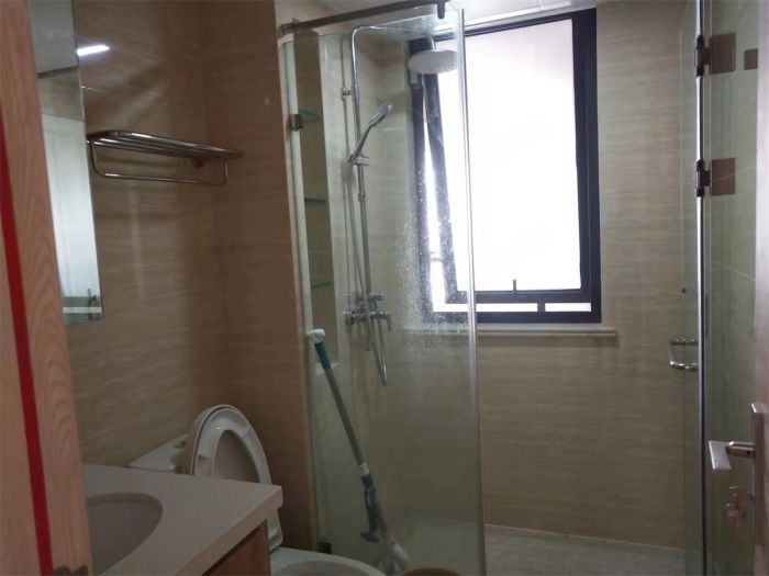 云樾东方 3室2厅1卫 95m&sup2;