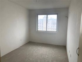 幸福新居 3室2厅1卫 135m&sup2;