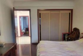 紫东花苑 3室2厅1卫 138.00m&sup2;