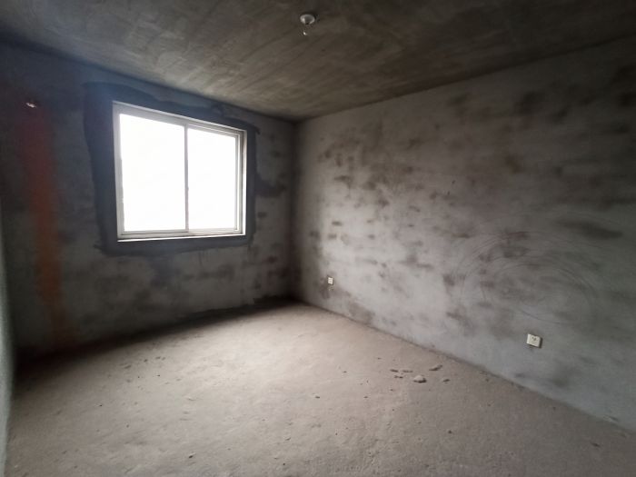 银洋河公寓 3室2厅1卫 126m&sup2;