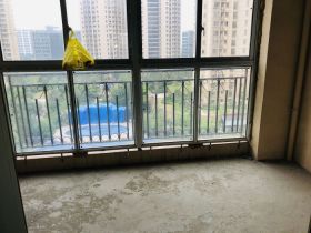 中南世纪花城三期 4室2厅5卫 275m&sup2;