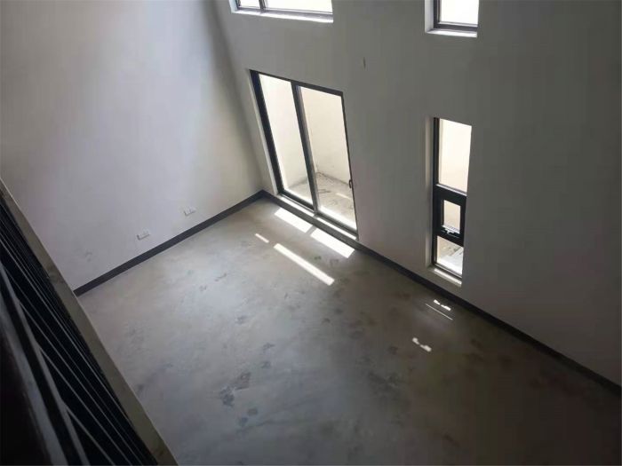 春风南岸西园 5室2厅4卫 204m&sup2;