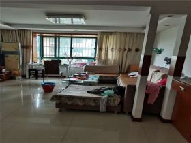 新城小区 3室2厅1卫 125m²