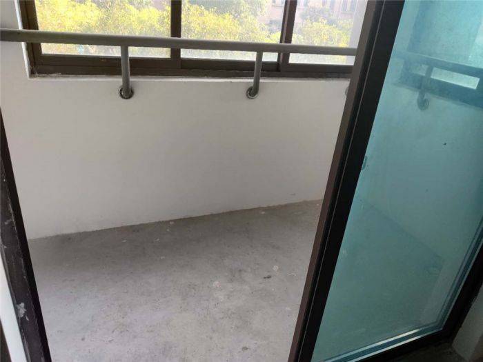 世家花园 4室2厅2卫 136m&sup2;