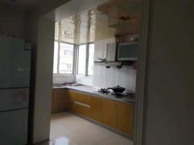 天山花苑 4室2厅1卫 105m&sup2;