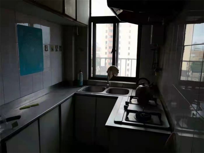 华能大厦 3室1厅1卫 82m&sup2;