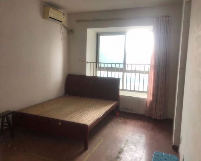 润华国际中心 3室2厅卫 144.33m&sup2;