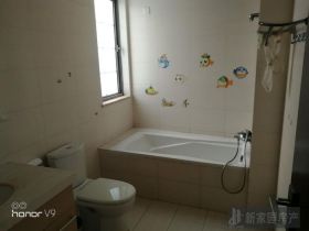 优山美地花园 3室2厅2卫 141m&sup2;