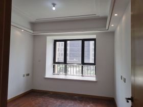 中南世纪花城三期 4室2厅1卫 139m&sup2;