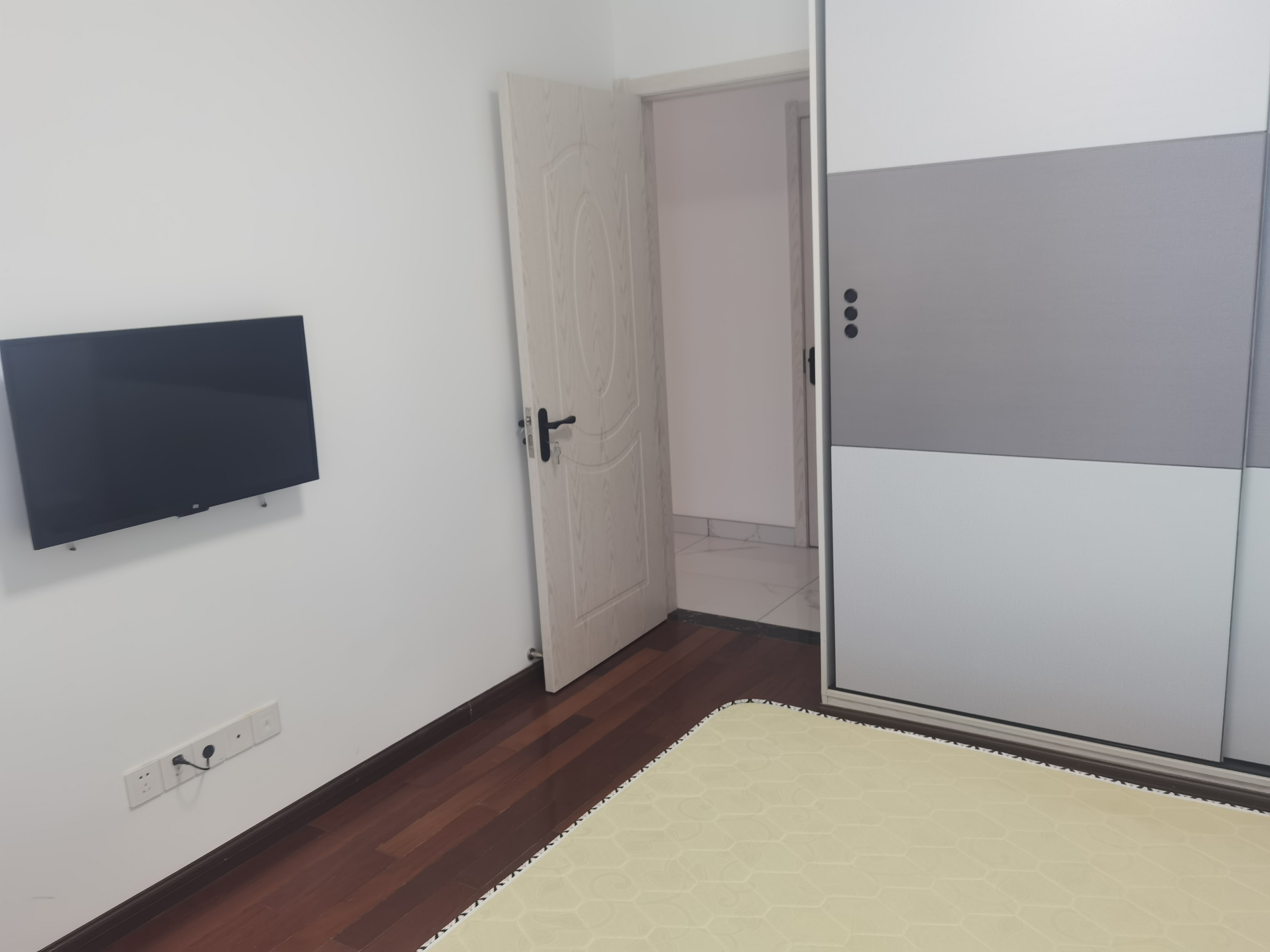 南山国际社区 3室1厅1卫 98m²