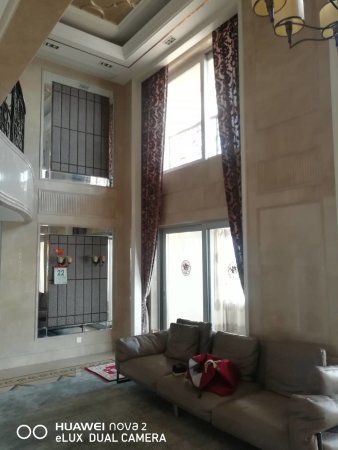 景华城 5室2厅3卫 311.77m&sup2;
