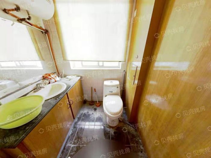 虹桥北村 4室2厅2卫 176m&sup2;