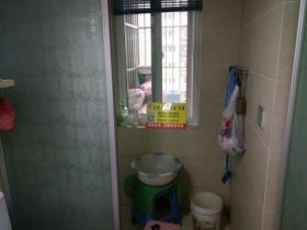 新苑华庭 2室2厅1卫 95m&sup2;
