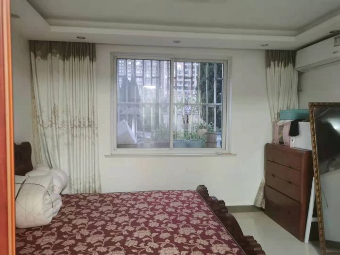 郭里园 3室2厅1卫 141.9m&sup2;