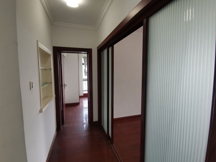 凤凰莱茵苑 3室2厅2卫 149.5m&sup2;
