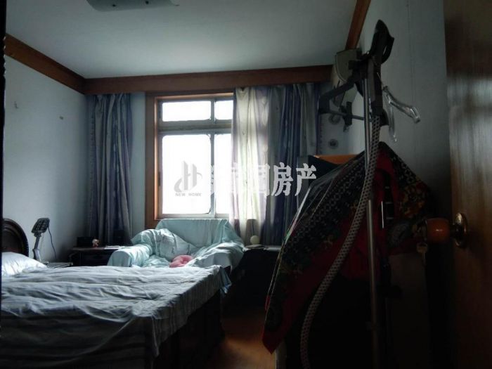易家桥新村 2室1厅1卫 77.00m&sup2;