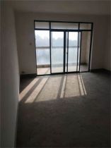 星湖花园 3室2厅2卫 205.3m&sup2;