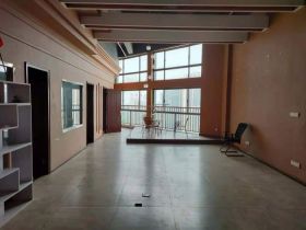 鸿运大厦 3室1厅1卫 60m&sup2;