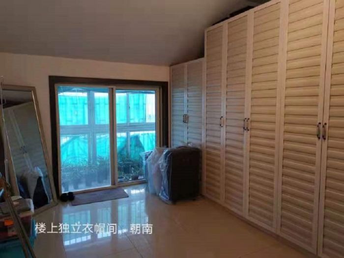 黎明花园 6室2厅2卫 210m&sup2;