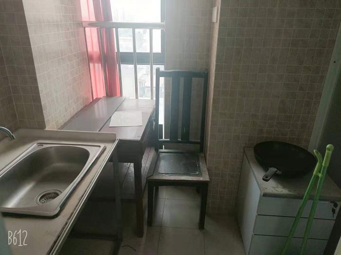 鸿运大厦 2室2厅2卫 65.5m&sup2;