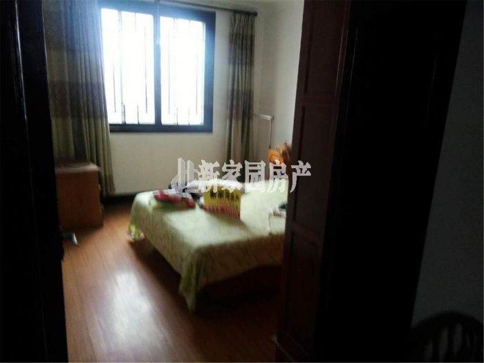 银花苑 5室3厅2卫 124m&sup2;