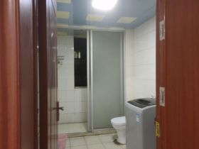 新胜花苑 5室2厅1卫 125m&sup2;