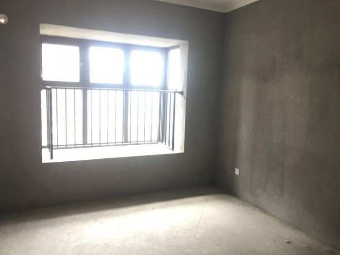 华强城 3室2厅1卫 106m&sup2;