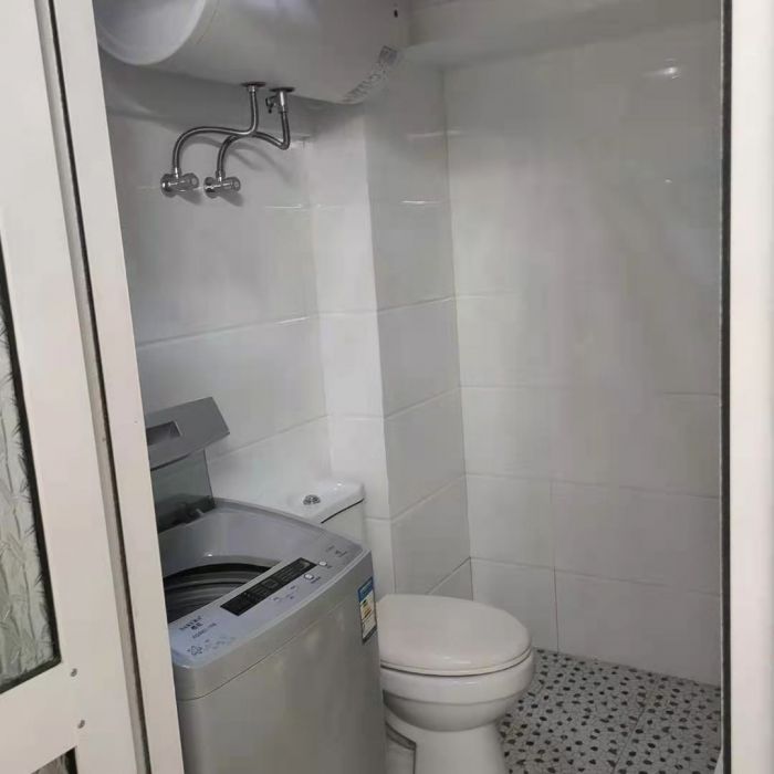 金贸公寓 4室2厅2卫 136.00m&sup2;
