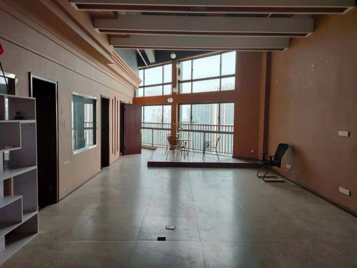鸿运大厦 3室1厅1卫 60m&sup2;