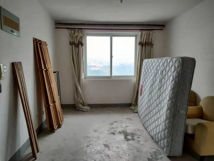 新港花苑 3室2厅1卫 110m&sup2;