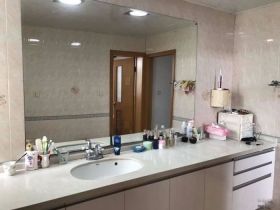 湾子头新寓 4室2厅2卫 191m&sup2;