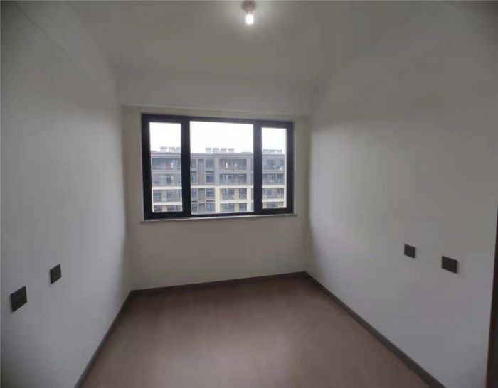 万科翡翠公园 3室2厅1卫 98m&sup2;