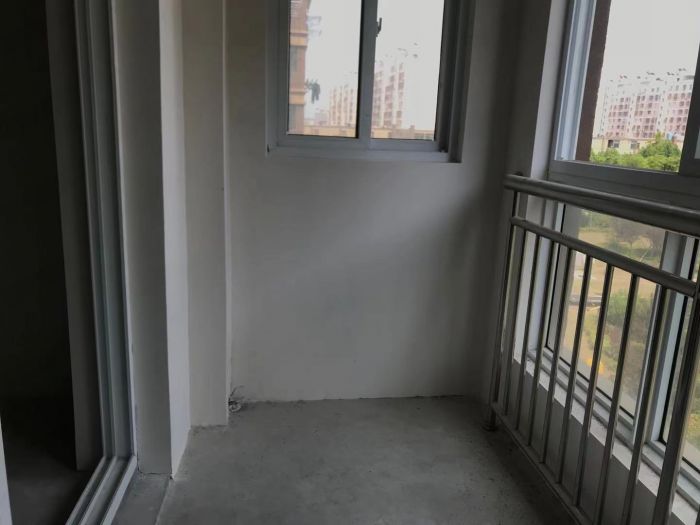 白龙花苑 2室1厅1卫 97m&sup2;