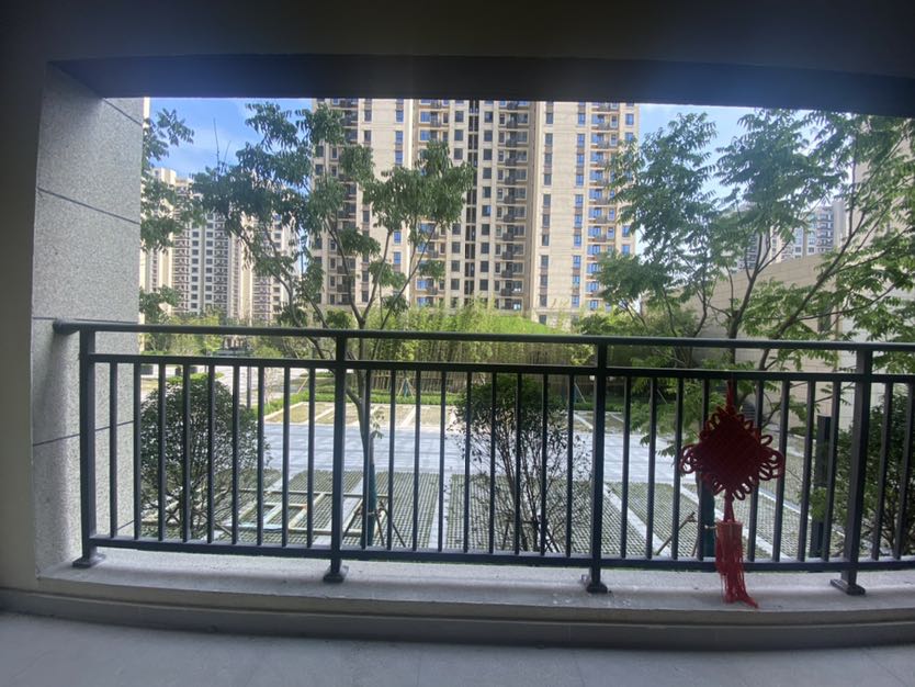 春风南岸东园 3室2厅1卫 96m&sup2;