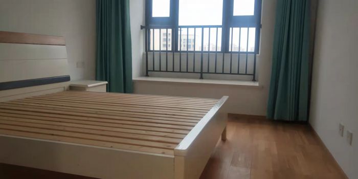 云樾东方 3室2厅1卫 95m&sup2;