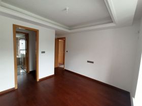 富力半岛花园 4室2厅2卫 142m&sup2;
