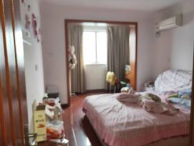 新星苑 3室2厅1卫 136m&sup2;