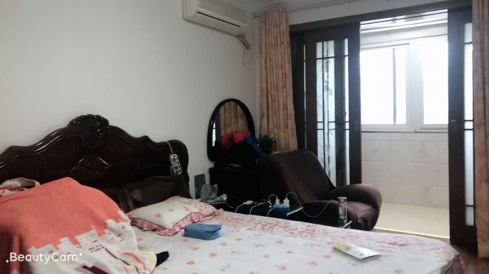 华侨花苑 3室2厅2卫 150m&sup2;