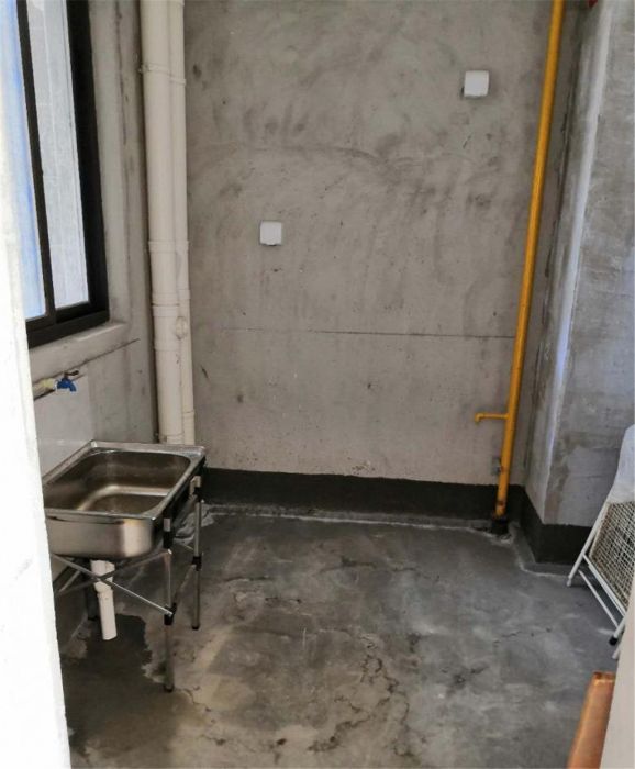 罗福宫 3室2厅1卫 97m&sup2;