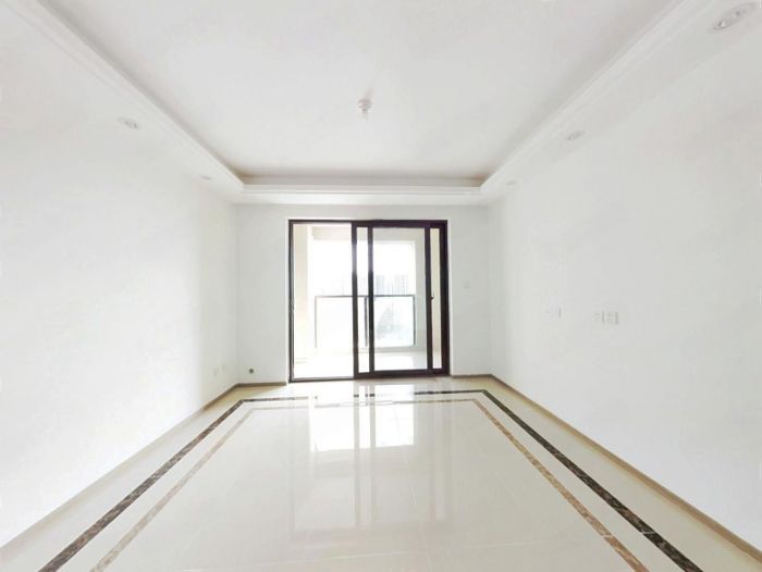 云樾东方 3室2厅1卫 95m&sup2;