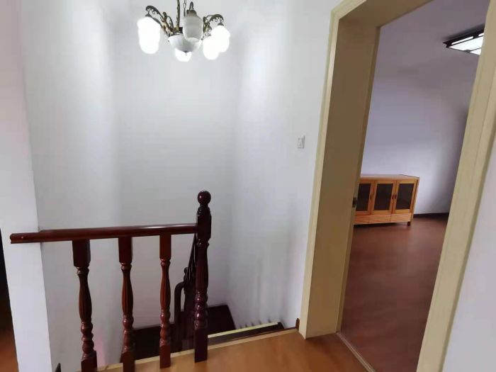 天都花苑 6室2厅2卫 225m&sup2;