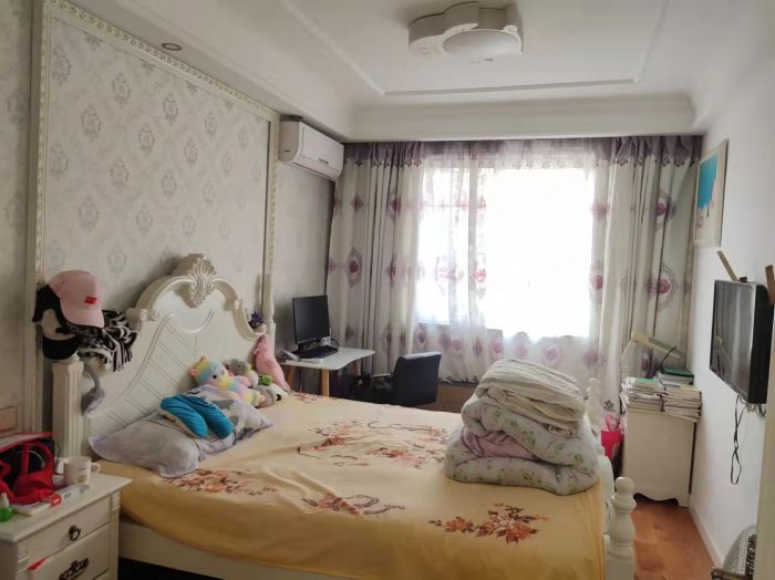 紫东花苑 4室2厅1卫 128m&sup2;