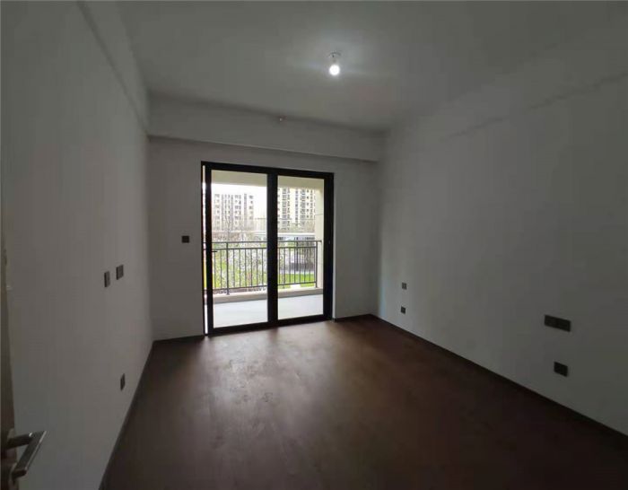 春风南岸东园 4室2厅3卫 215m&sup2;