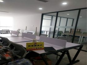 凤凰文化广场 3室1厅1卫 117.81m&sup2;