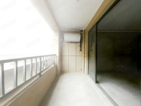 江景瑞园 3室2厅1卫 90m&sup2;