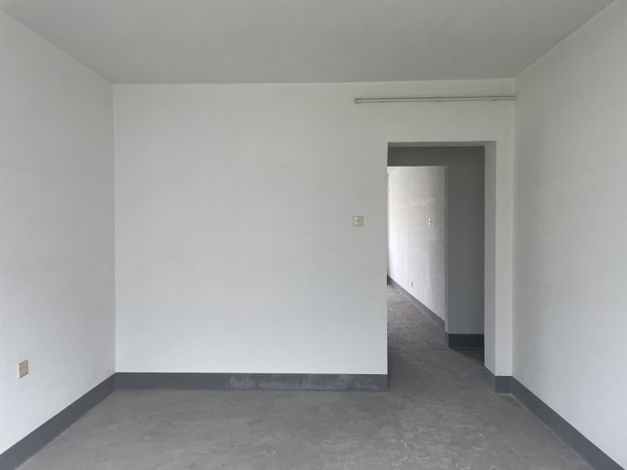 东昇花园 3室2厅2卫 159m&sup2;