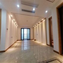 中南世纪花城三期 4室2厅2卫 177m²