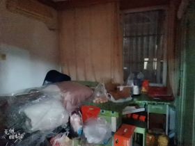 新龙花苑 6室3厅3卫 223.24m&sup2;