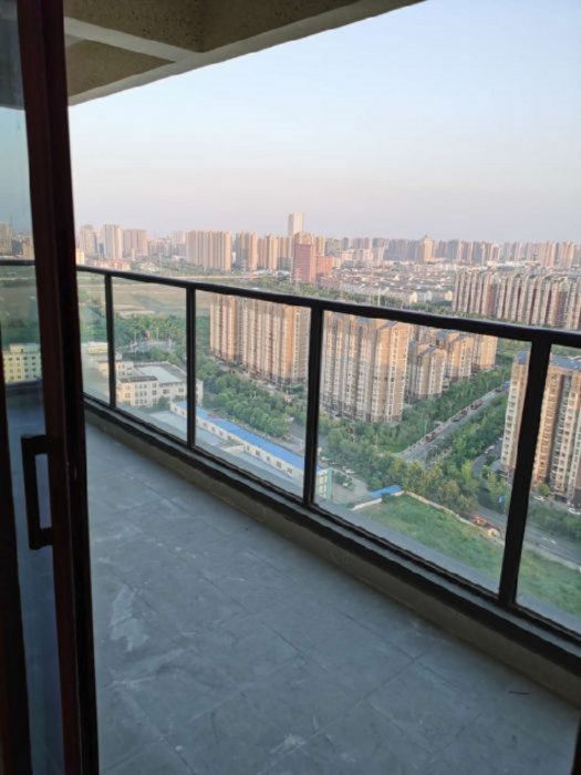中海铂樾府 4室2厅2卫 144m&sup2;