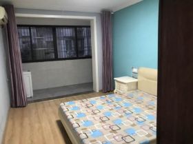 起凤园 3室1厅1卫 74m&sup2;